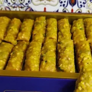 سوهان کنجدی مدادی روغن حیوانی ۵۰۰ گرمی مارال
