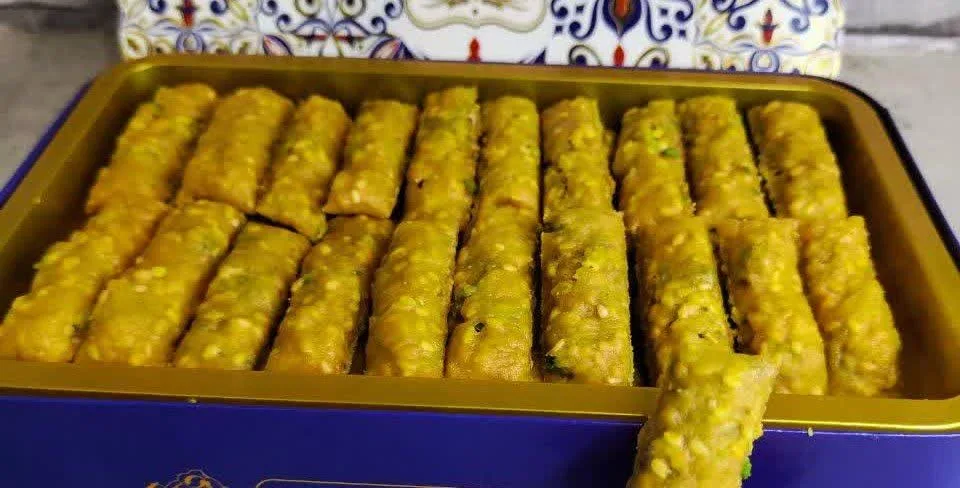 سوهان کنجدی مدادی روغن حیوانی ۵۰۰ گرمی مارال